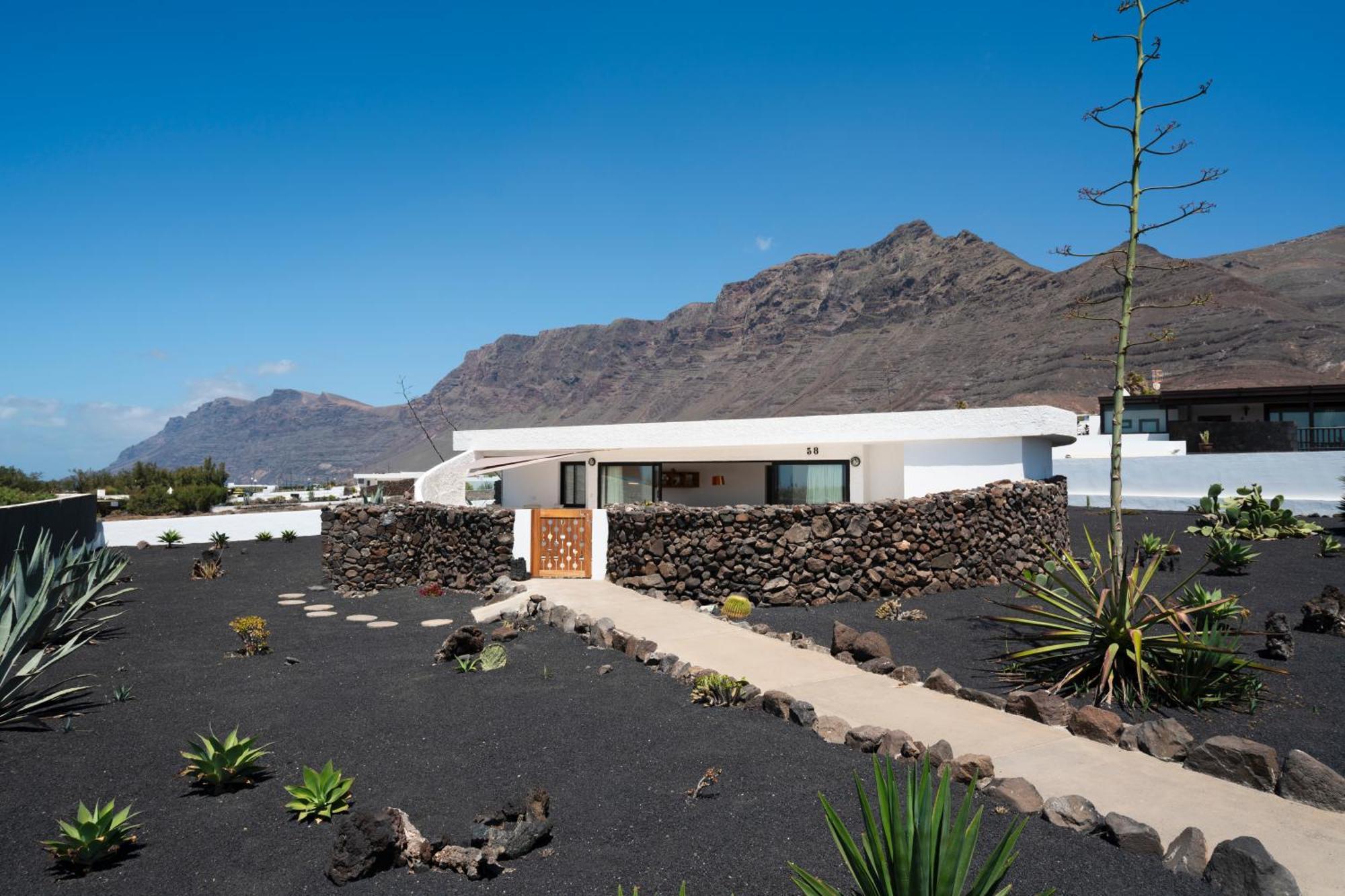 Lanzarote Famara Beach Bungalow المظهر الخارجي الصورة