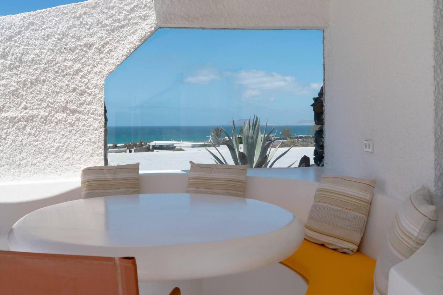 Lanzarote Famara Beach Bungalow المظهر الخارجي الصورة